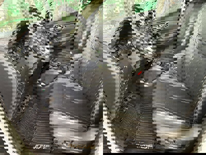 Used 2018 Nissan Rogue SL image 16