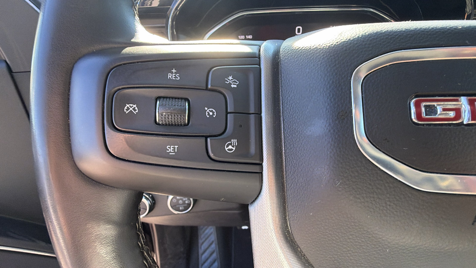 Used 2025 GMC Sierra 1500 SLT AWD/4WD image 27
