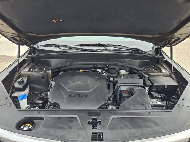 Used 2025 Kia Telluride S image 32