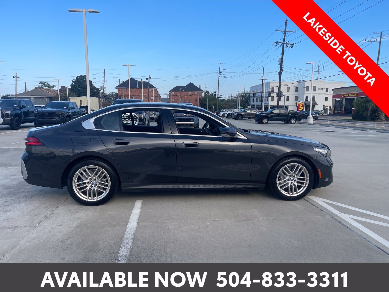 Used 2024 BMW 530i xDrive w/ Premium Package AWD/4WD image 7