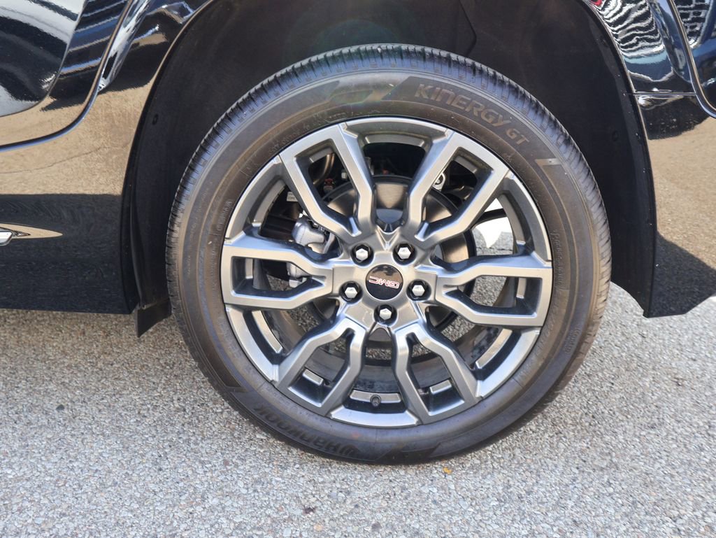 Used 2024 GMC Terrain Denali w/ Black Diamond Edition image 36