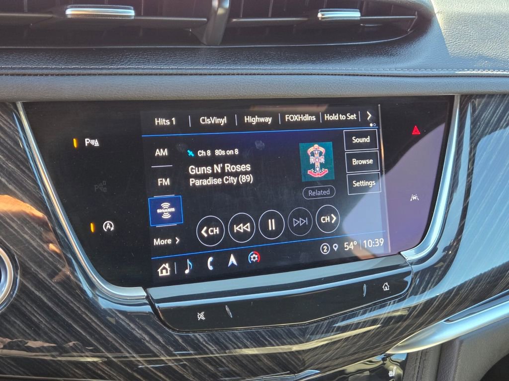 Used 2025 Cadillac XT6 Premium Luxury image 24