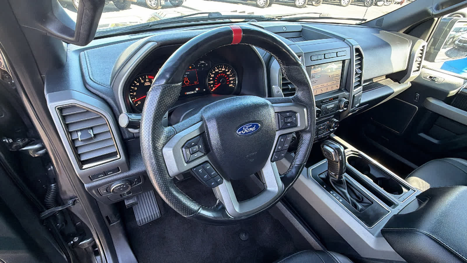 Used 2018 Ford F150 Raptor w/ Equipment Group 802A Luxury AWD/4WD image 10