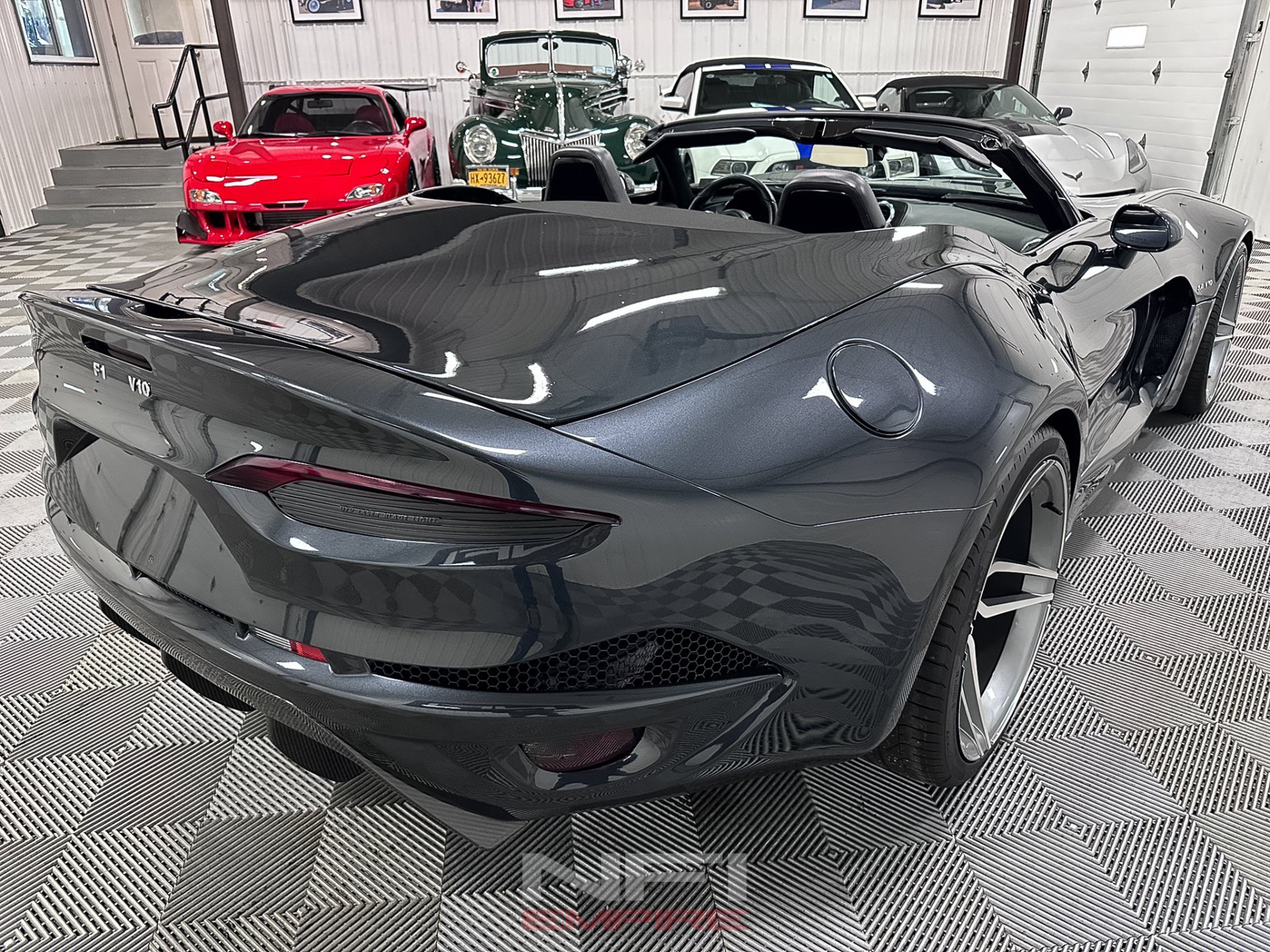 Used 2014 SRT Viper GTS w/ GTS Laguna Interior Package RWD image 14