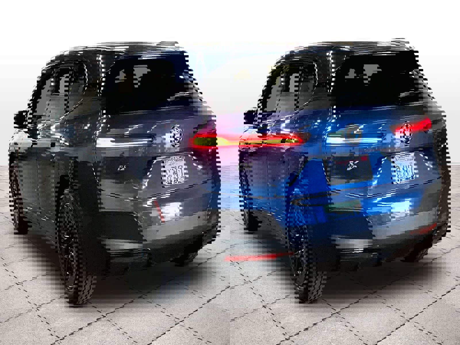 Used 2023 BMW iX xDrive50 image 13