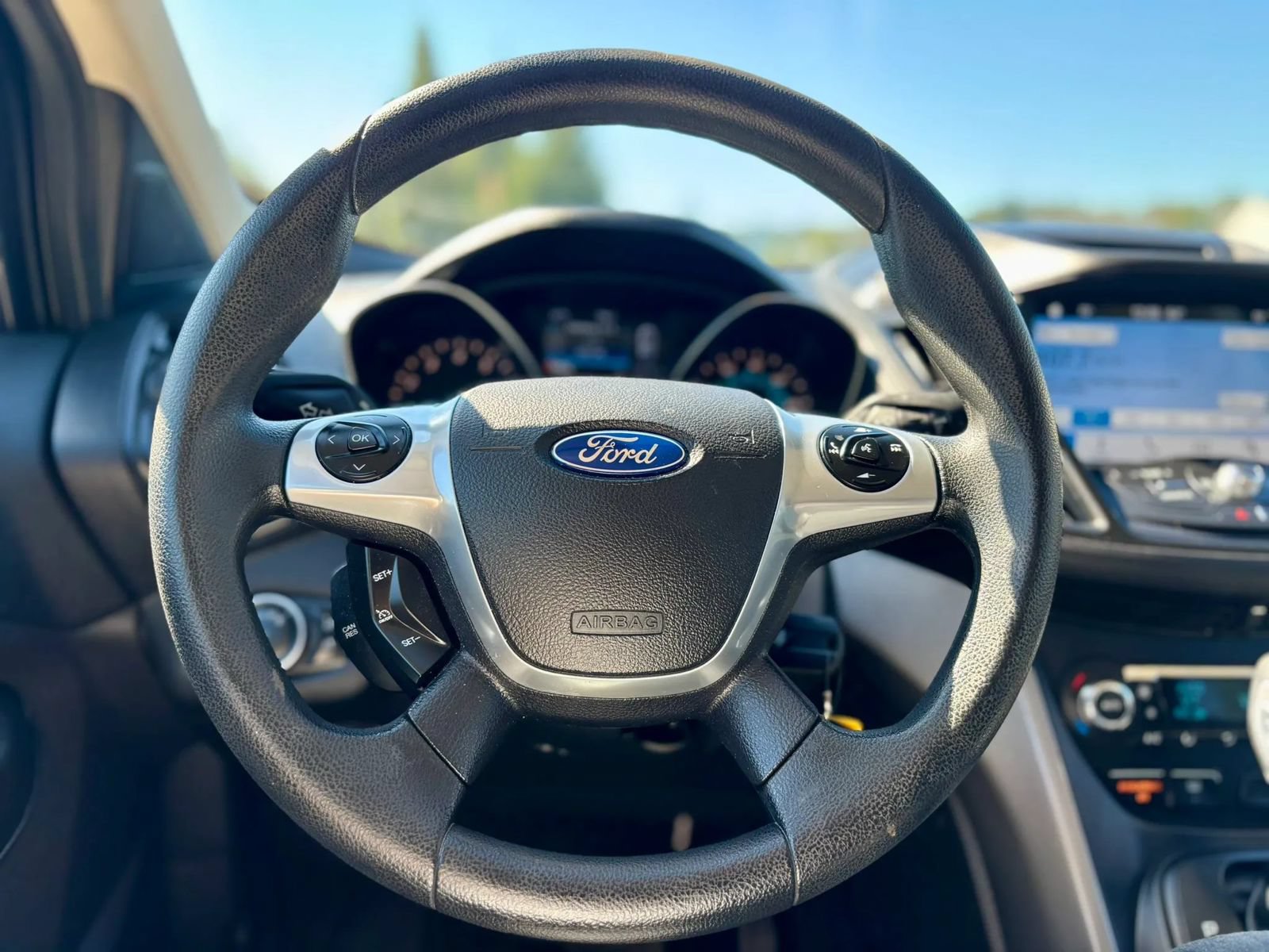 Used 2016 Ford Escape SE w/ Equipment Group 201A AWD/4WD image 18