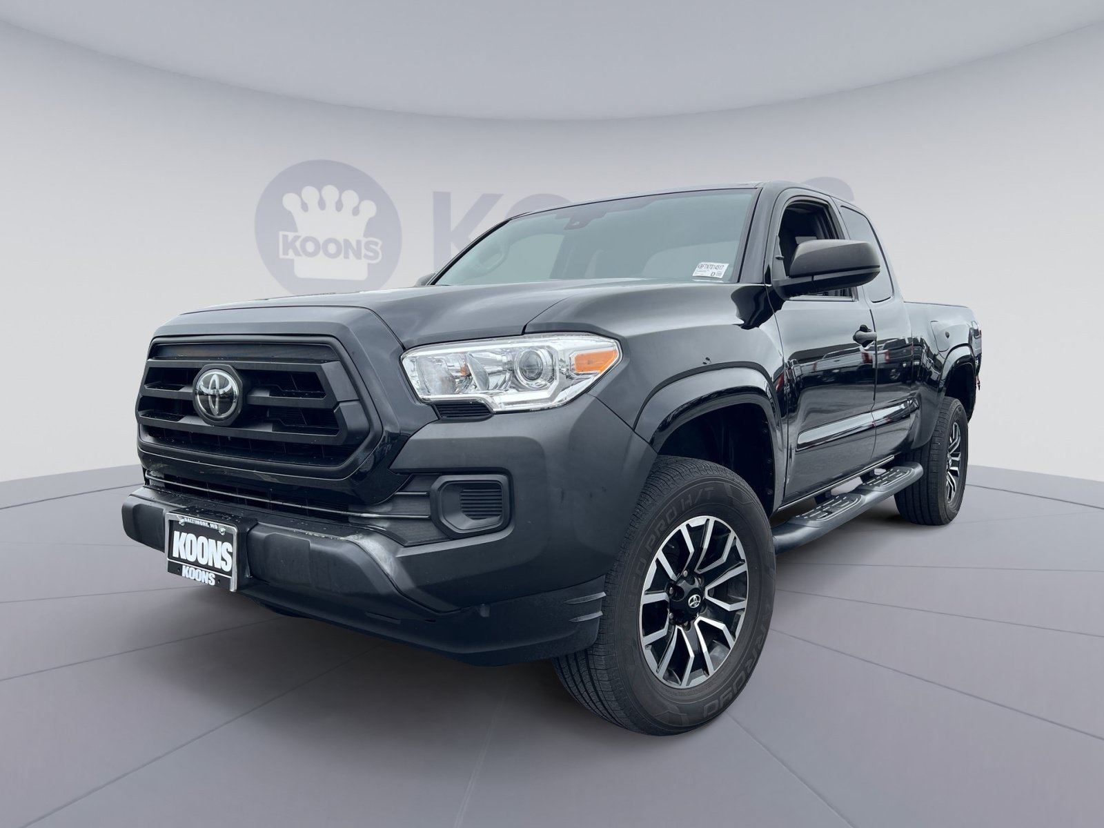 Used 2022 Toyota Tacoma SR AWD/4WD image 1