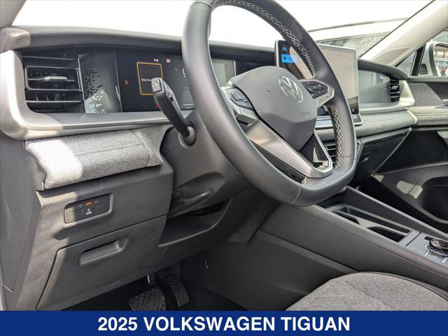 Certified 2025 Volkswagen Tiguan S FWD image 12