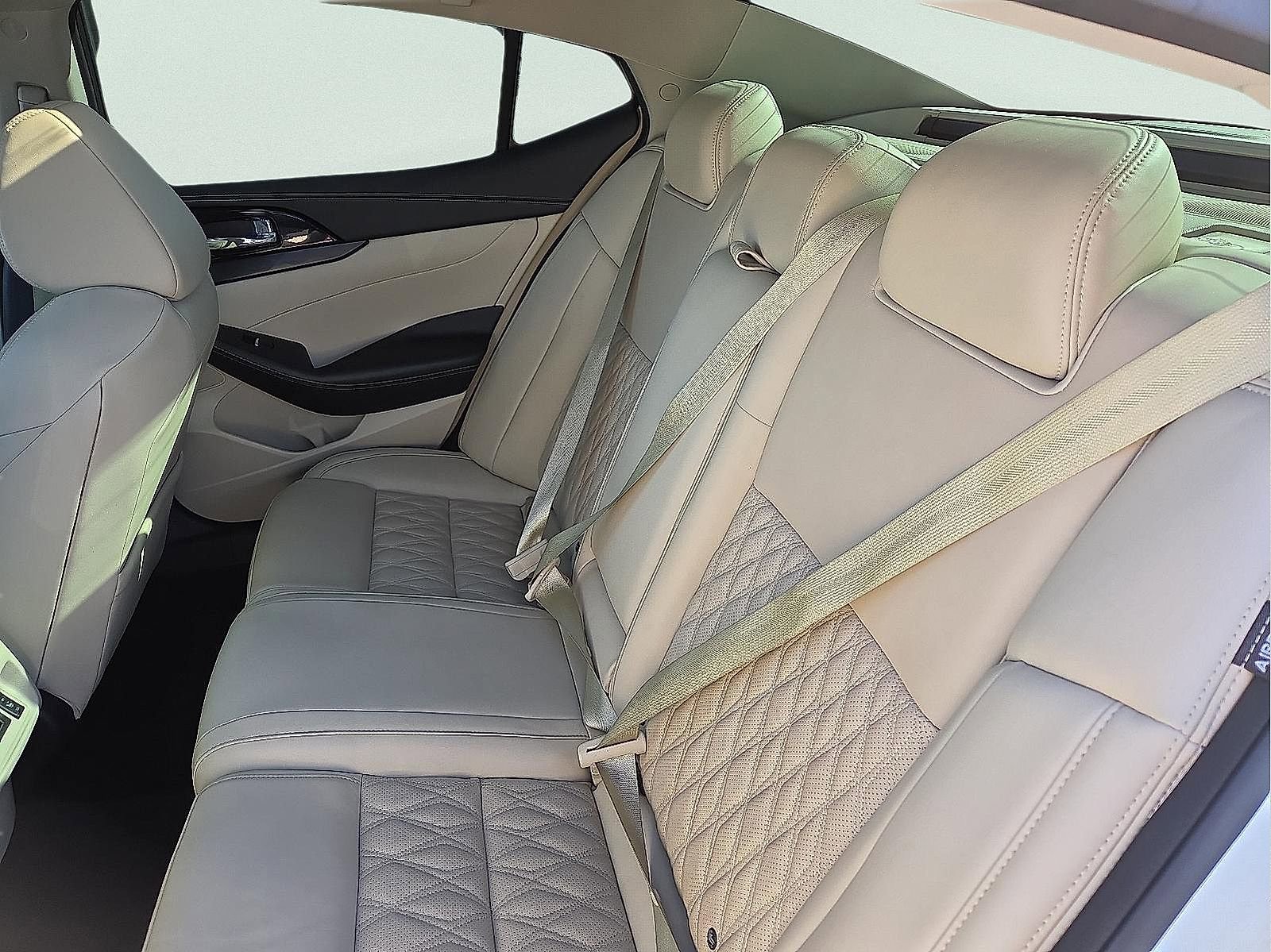 Used 2023 Nissan Maxima Platinum w/ Sport Mat Group FWD image 10