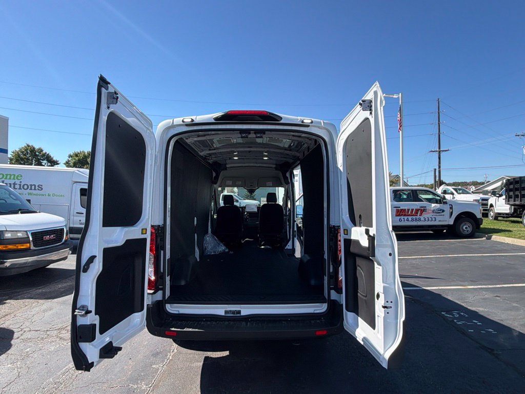 New 2027 Ford Transit 250 148 Medium Roof w/ Load Area Protection Package RWD image 30