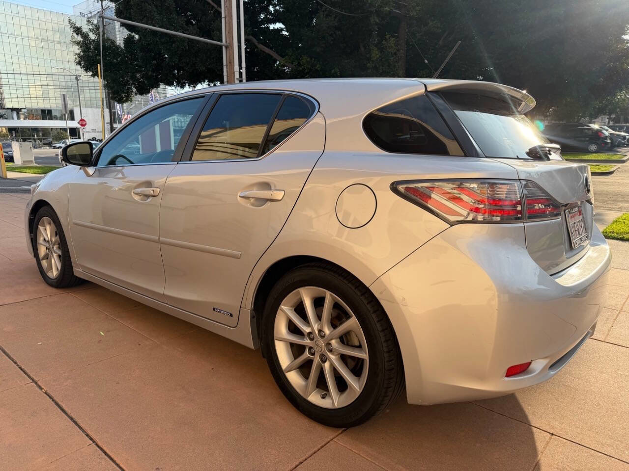 Used 2012 Lexus CT 200h Premium w/ Premium Audio Pkg image 4