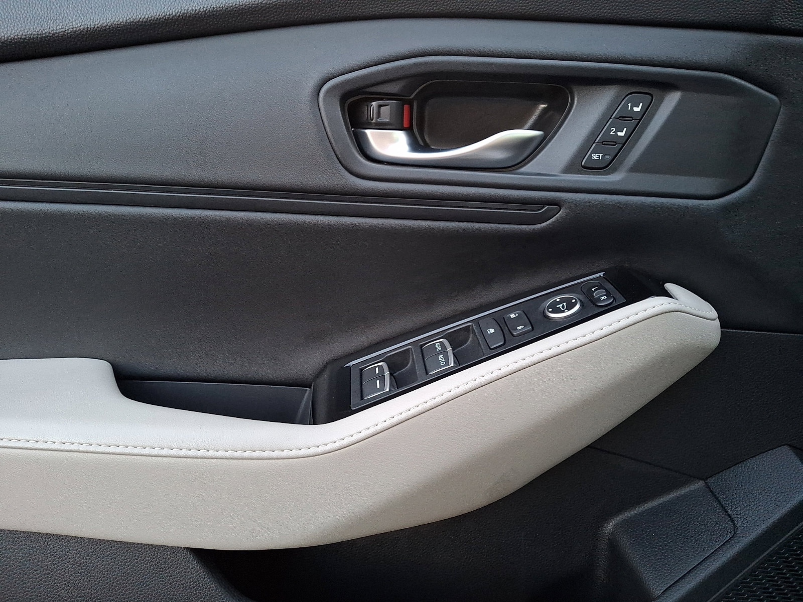 Used 2023 Honda Accord Touring image 12