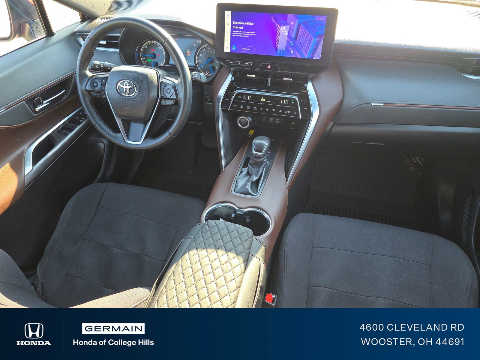 Used 2024 Toyota Venza XLE AWD/4WD image 21