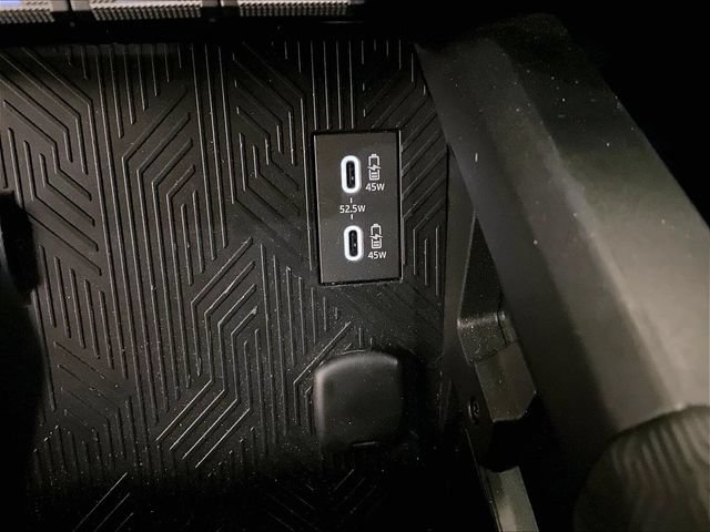 Used 2024 Toyota Tacoma TRD Sport AWD/4WD image 31