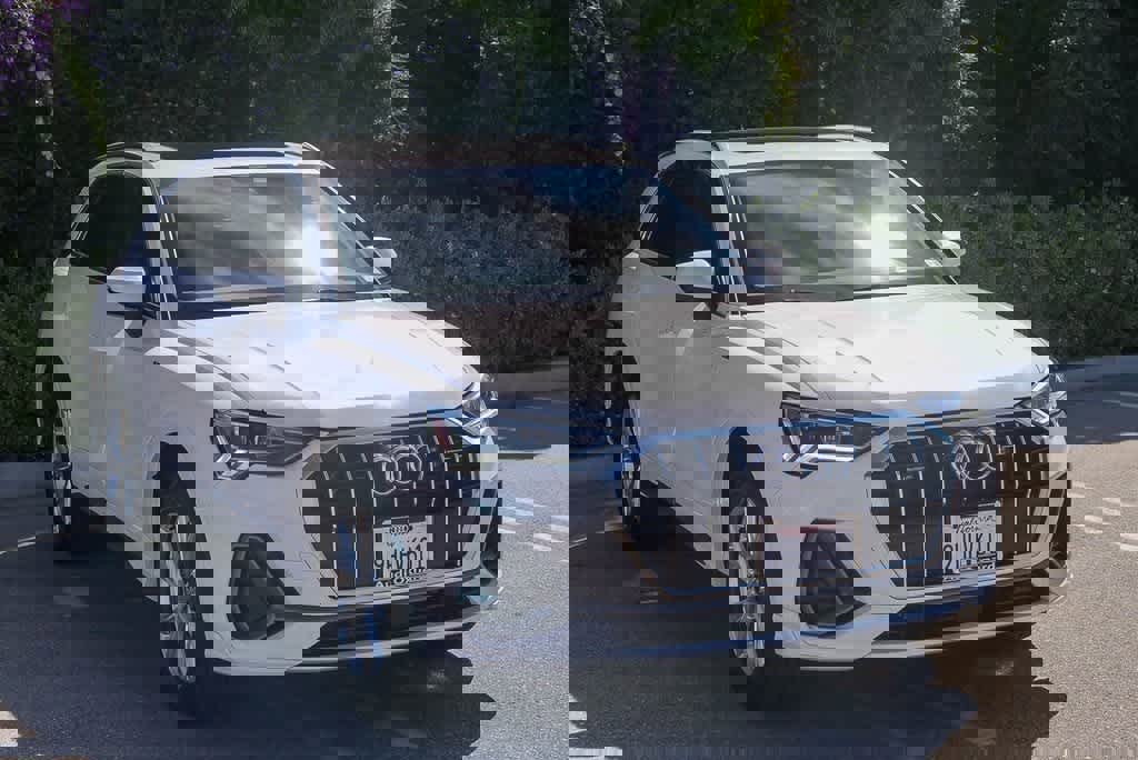 Used 2023 Audi Q3 2.0T Premium image 3