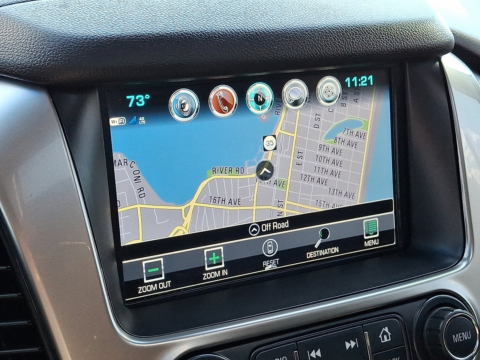 Used 2019 Chevrolet Suburban Premier AWD/4WD image 18