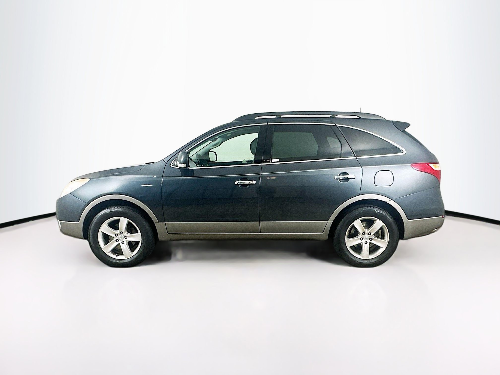 Used 2011 Hyundai Veracruz Limited FWD image 4
