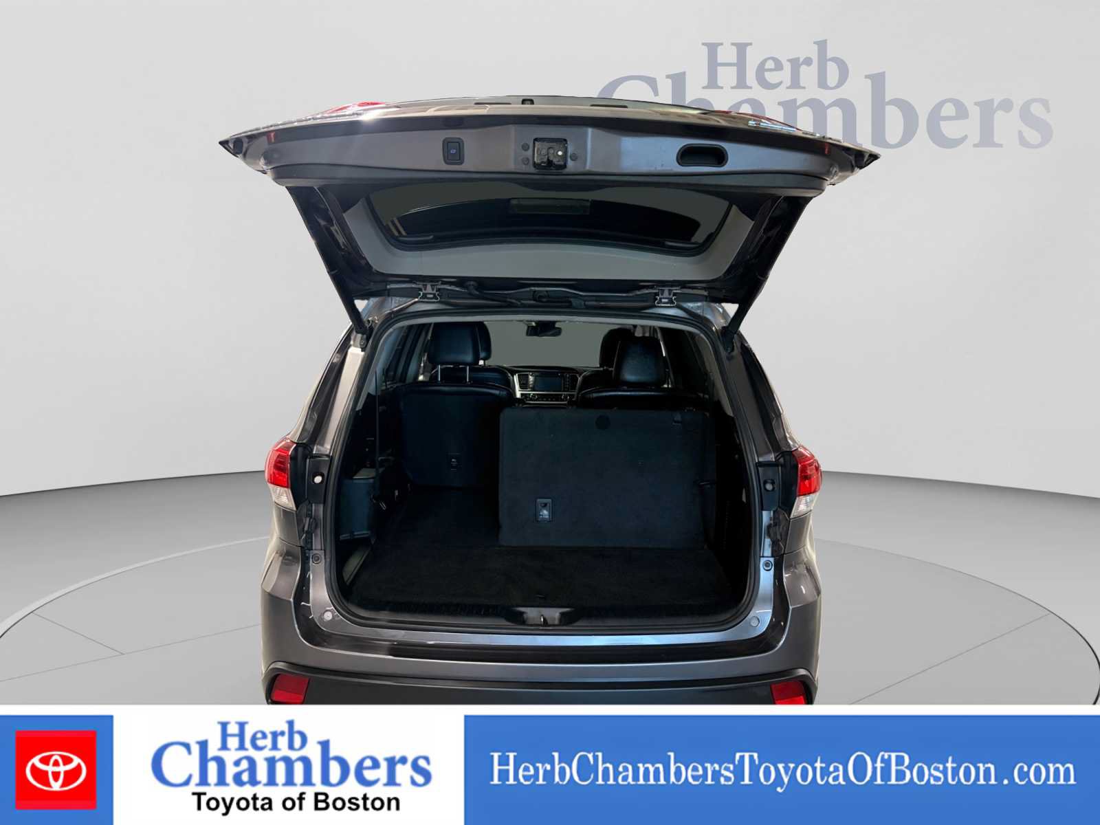 Certified 2017 Toyota Highlander XLE AWD/4WD image 4