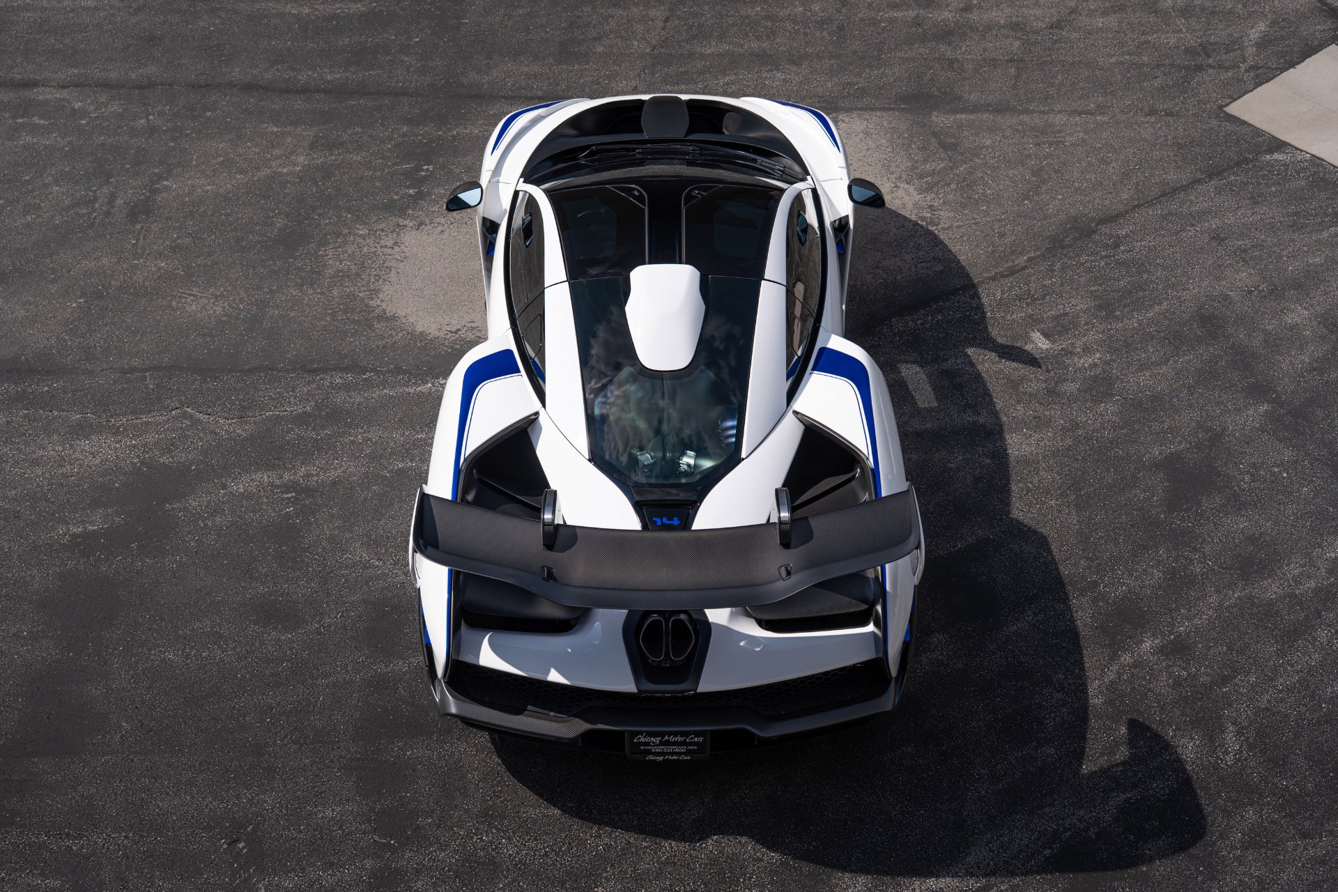 Used 2019 McLaren Senna RWD image 9