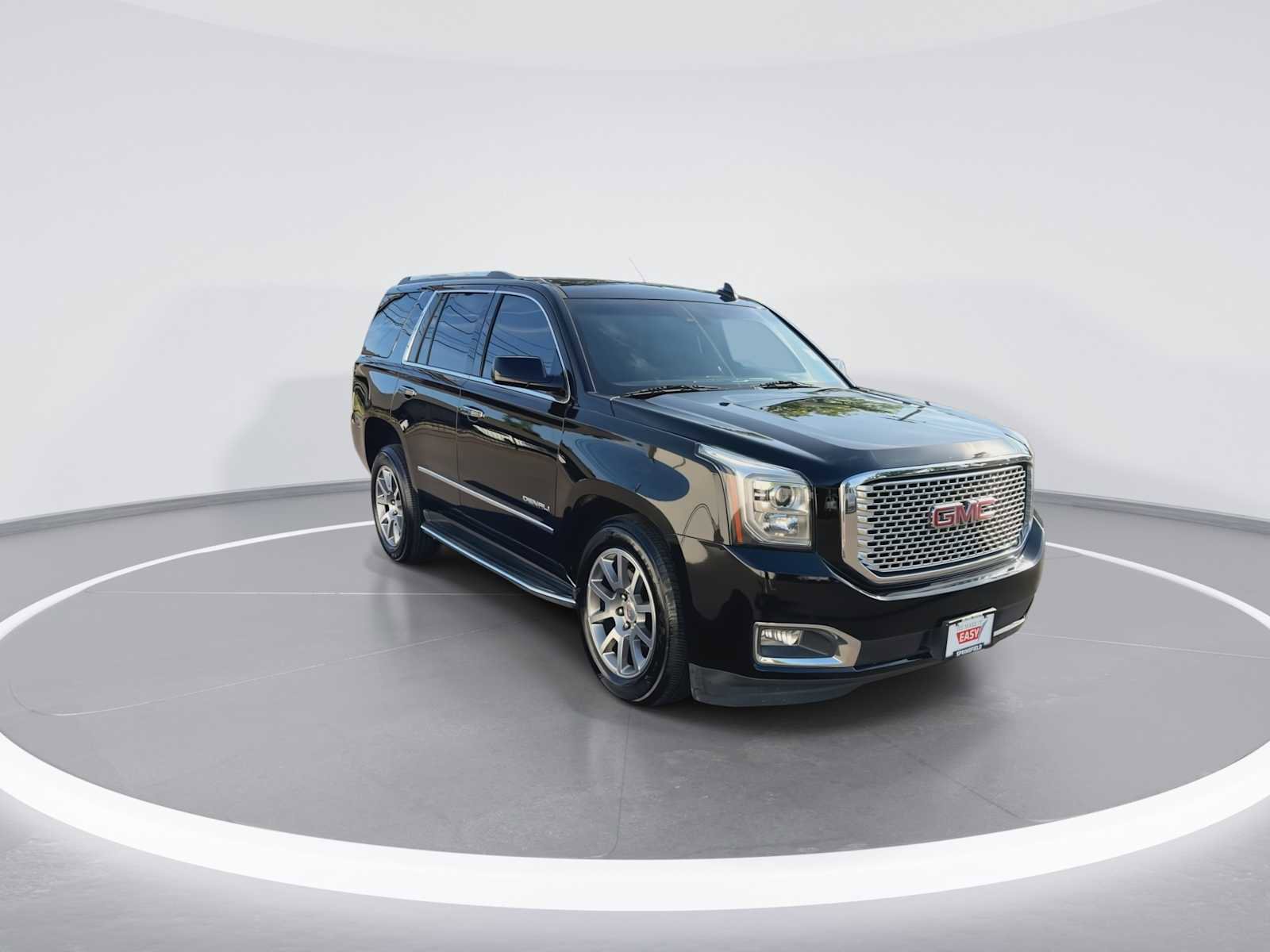 Used 2017 GMC Yukon Denali AWD/4WD image 2