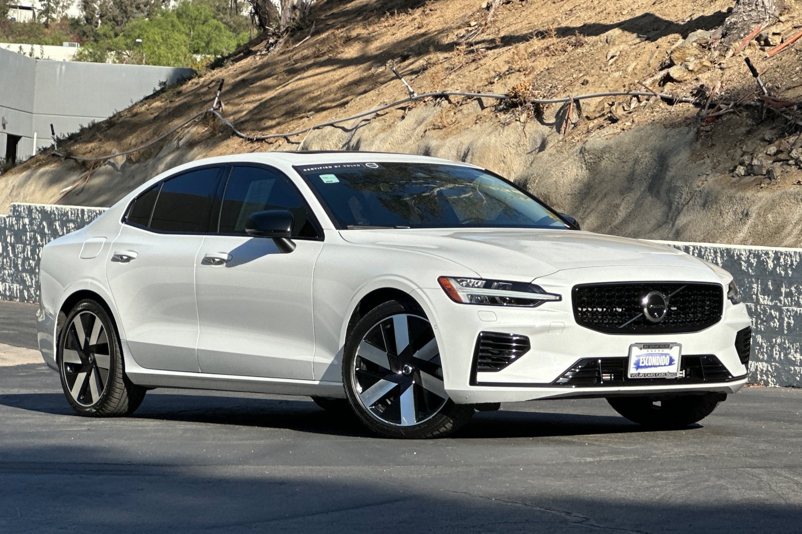 Certified 2025 Volvo S60 T8 Plus w/ Climate Package AWD/4WD image 2