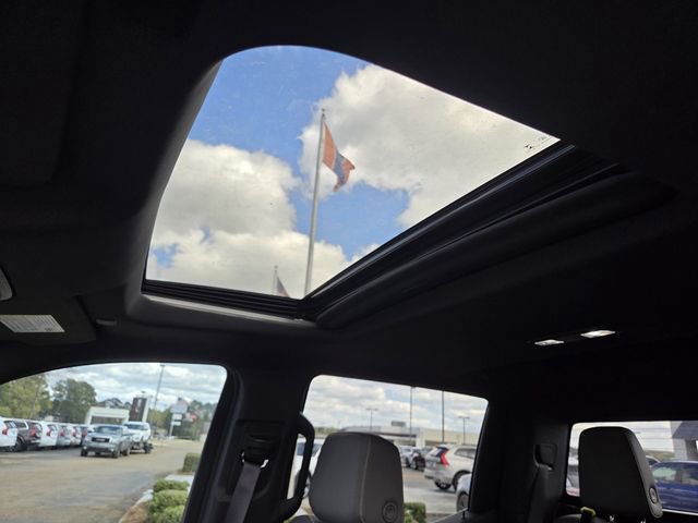 Used 2023 Chevrolet Silverado 1500 ZR2 w/ Technology Package image 14