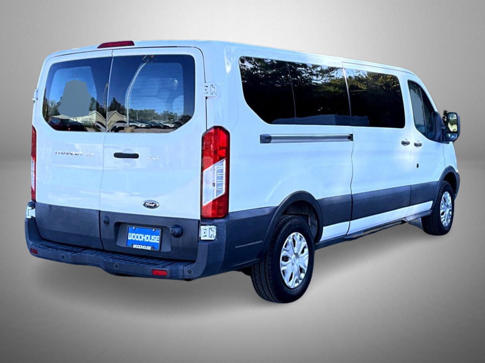 Used 2016 Ford Transit 350 XLT RWD image 5