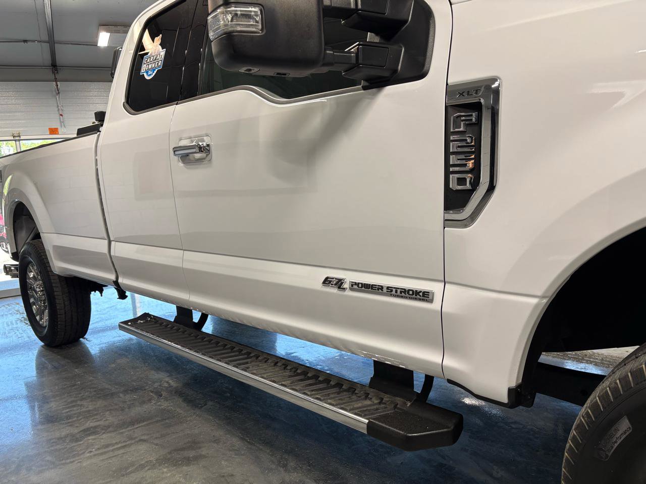 Used 2019 Ford F250 XLT w/ XLT Premium Package AWD/4WD image 16