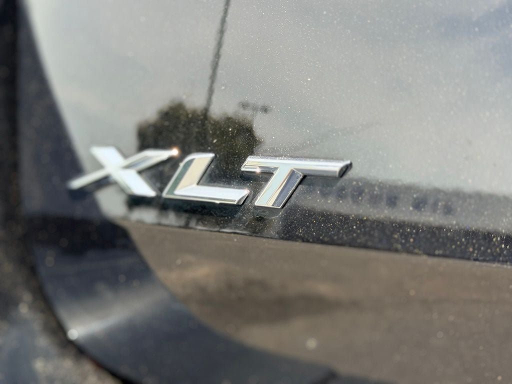 Certified 2022 Ford Explorer XLT w/ Equipment Group 202A RWD image 9