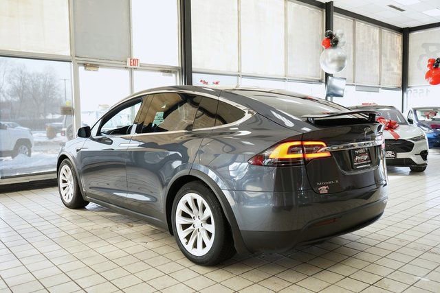 Used 2017 Tesla Model X 75D image 7