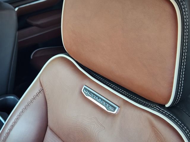 Used 2025 GMC Sierra 2500 Denali Ultimate image 17