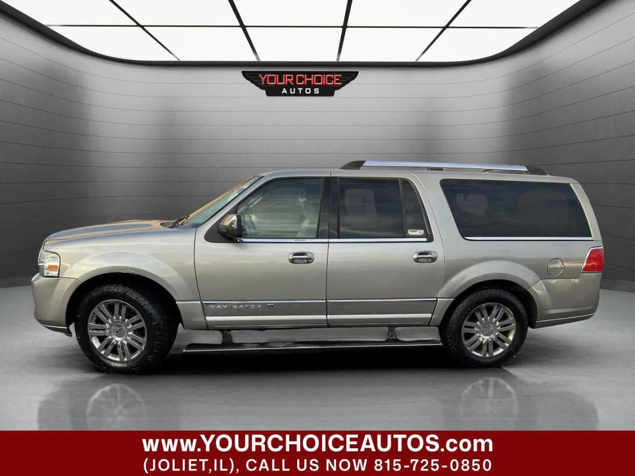 Used 2008 Lincoln Navigator L 4WD image 2