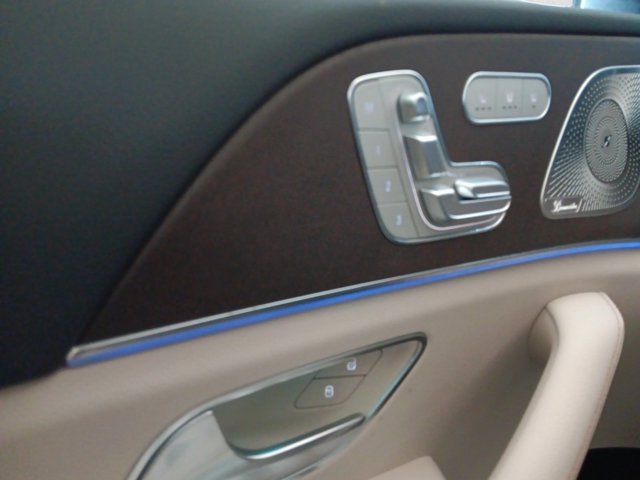New 2027 Mercedes-Benz GLS 450 4MATIC image 4
