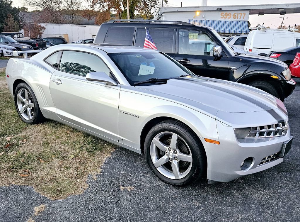 Used 2011 Chevrolet Camaro LT RWD image 12
