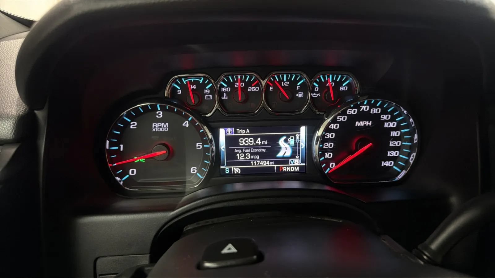 Used 2015 Chevrolet Suburban LT RWD image 12
