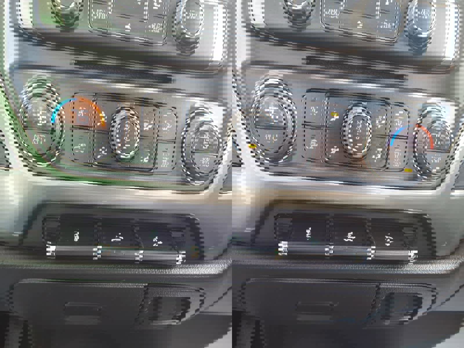 Used 2018 Chevrolet Silverado 1500 LT w/ LPO, Street Package image 23