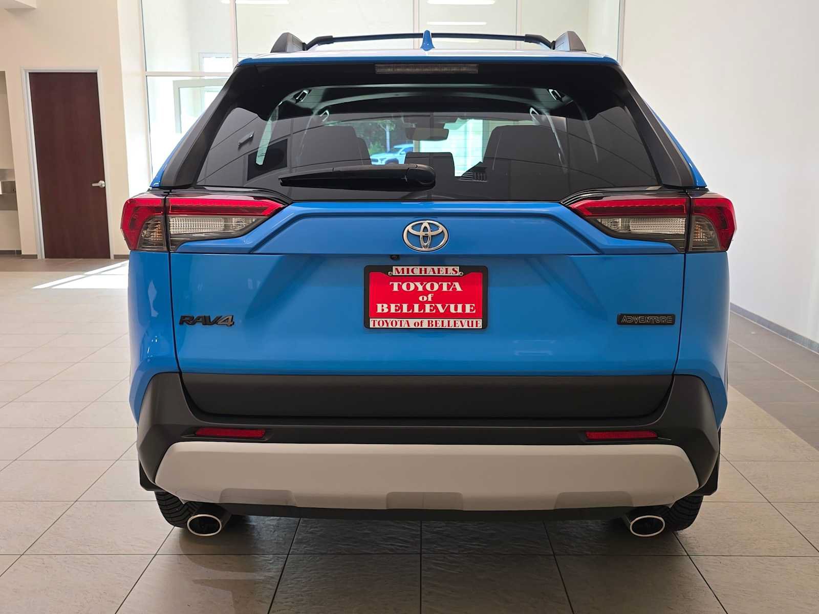 Used 2019 Toyota RAV4 Adventure w/ All Weather Liner Package AWD/4WD image 5