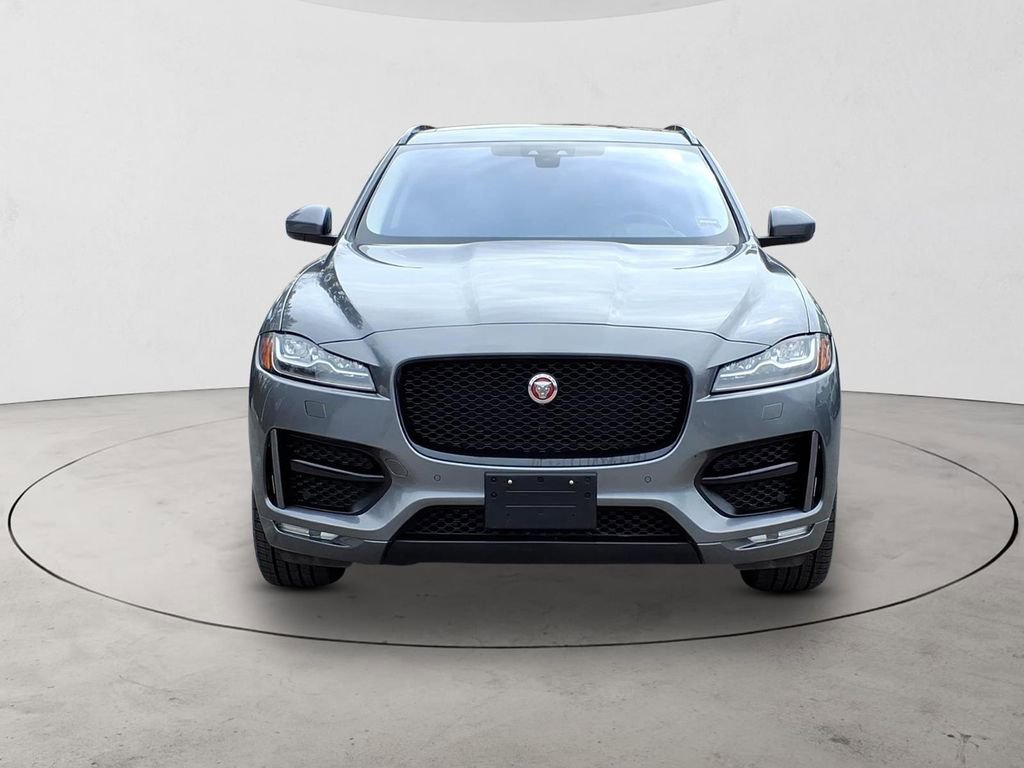 Used 2017 Jaguar F-PACE R-Sport image 2