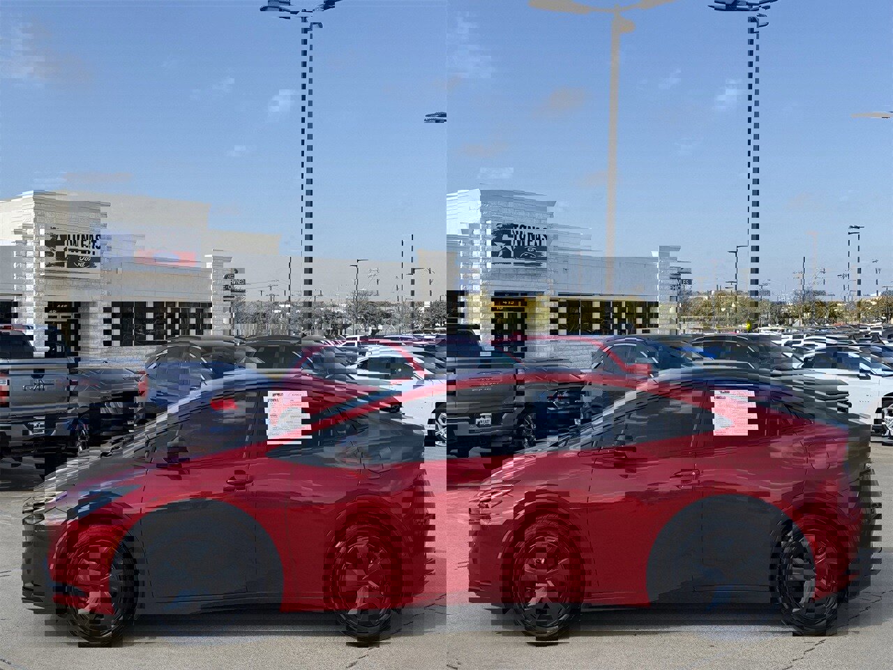 Used 2024 Toyota Prius LE image 3