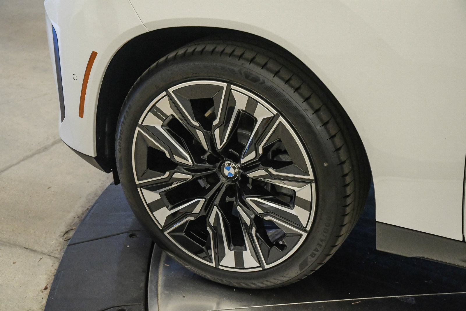 Used 2026 BMW X3 xDrive30i AWD/4WD image 9