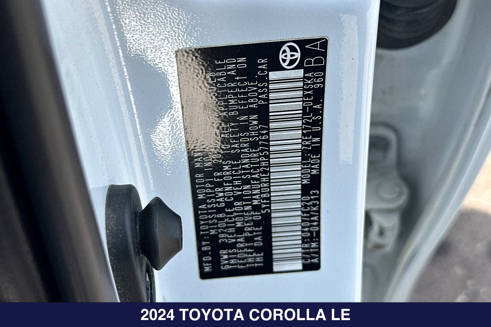 Used 2024 Toyota Corolla LE FWD image 28