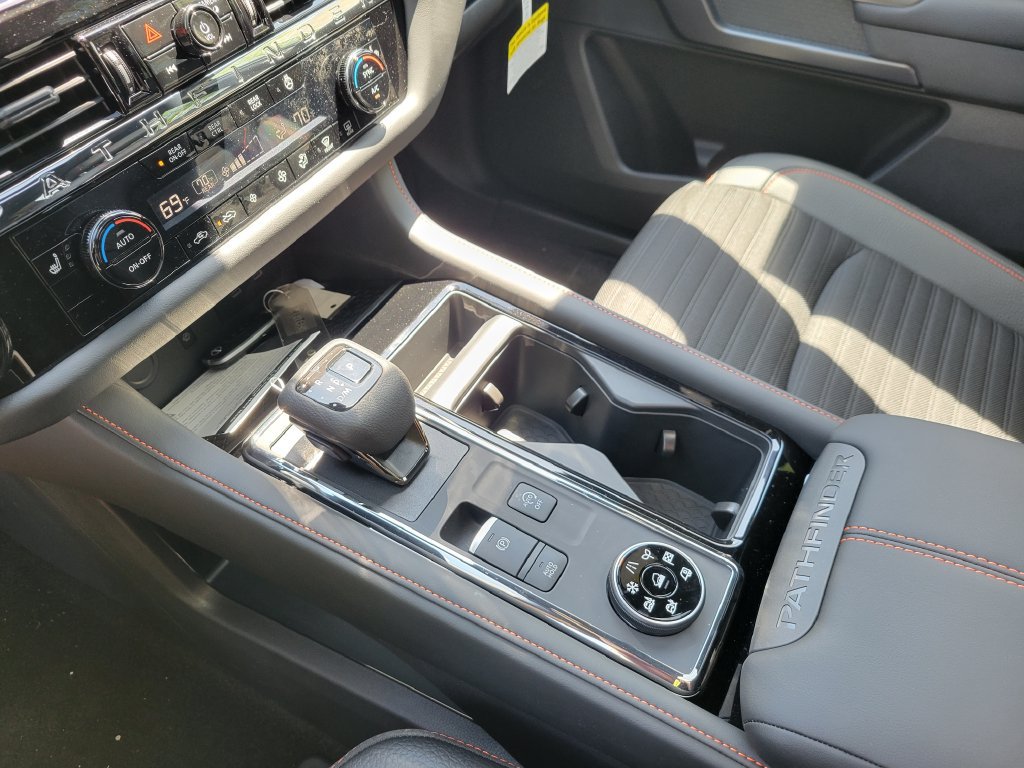 New 2026 Nissan Pathfinder Rock Creek w/ Rock Creek Premium Package AWD/4WD image 8