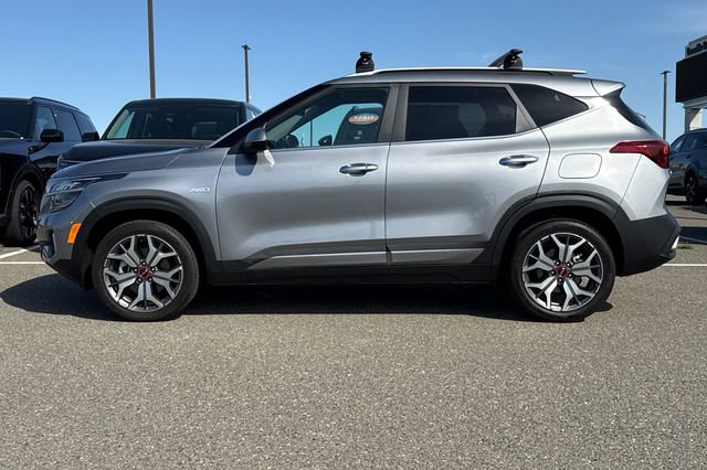 Certified 2023 Kia Seltos SX w/ SX Sunroof Package AWD/4WD image 9
