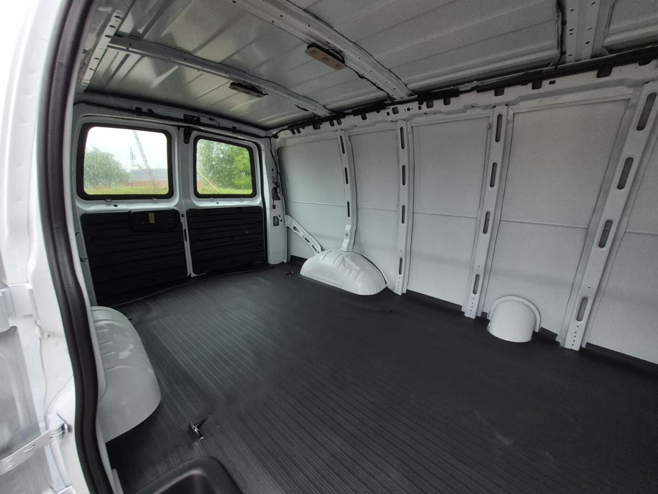 New 2026 Chevrolet Express 2500 w/ Driver Convenience Package RWD image 8