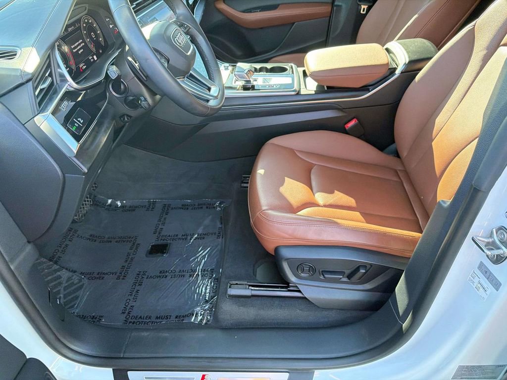 Used 2022 Audi Q8 Prestige image 30