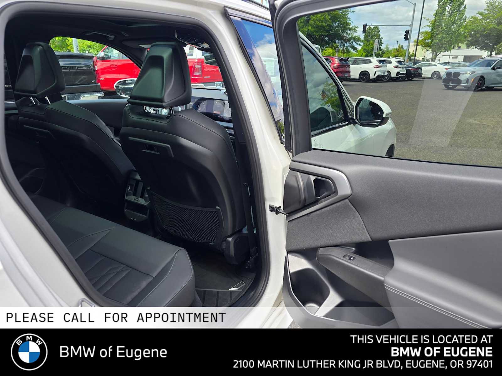 Used 2025 BMW X3 xDrive30i w/ M Sport Package AWD/4WD image 13