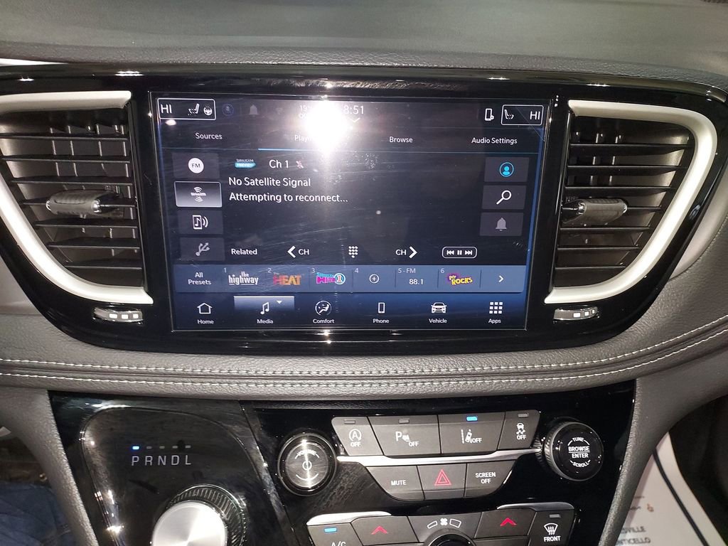 New 2026 Chrysler Pacifica Select w/ S Appearance Package image 22