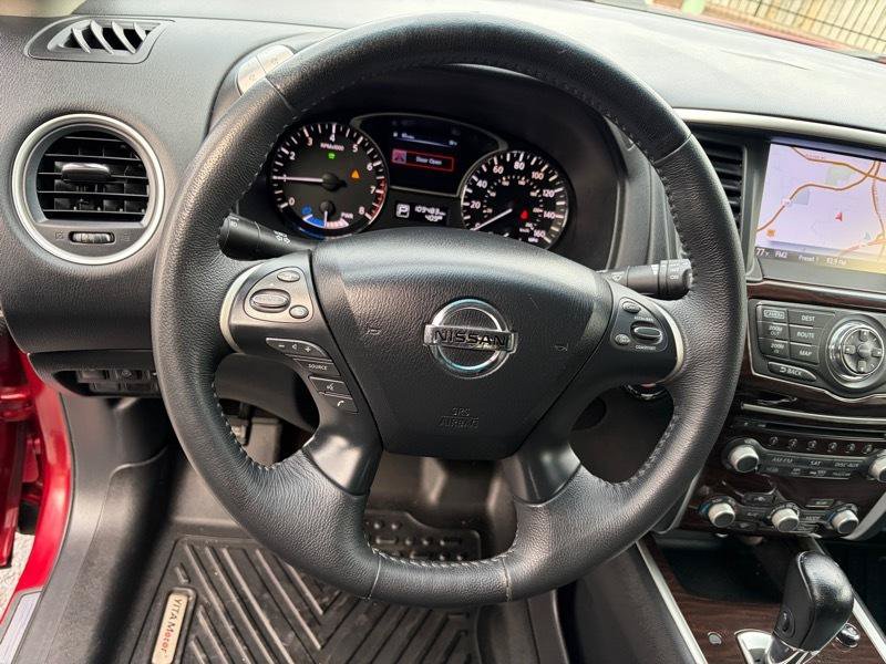 Used 2014 Nissan Pathfinder Platinum w/ Platinum Premium Package FWD image 22