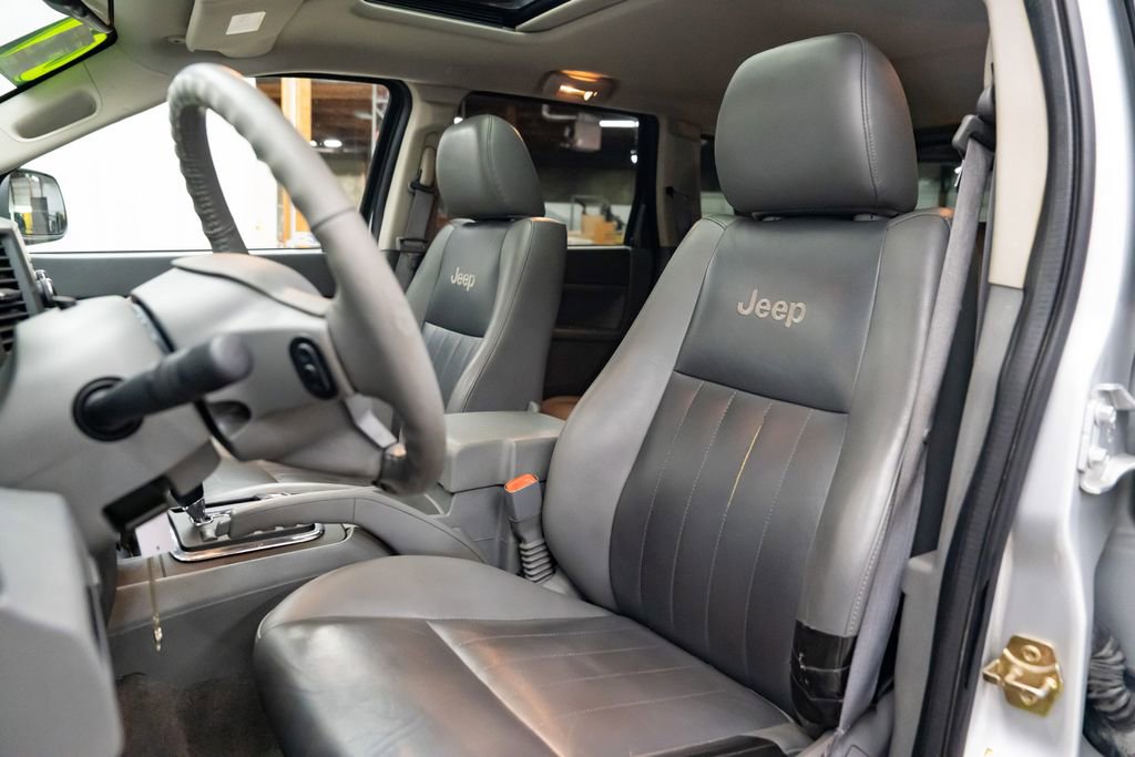 Used 2007 Jeep Grand Cherokee Laredo AWD/4WD image 22