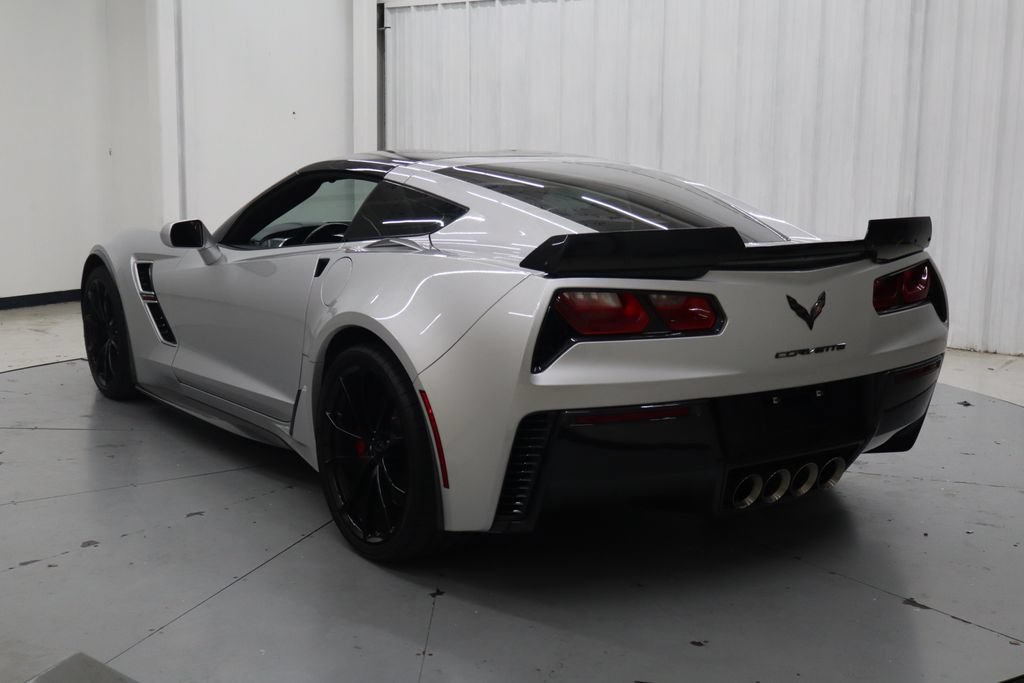 Used 2019 Chevrolet Corvette Grand Sport w/ Carbon Flash Badge Package RWD image 5